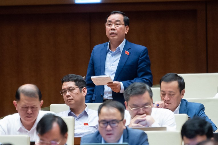 Đại biểu Nguyễn Quang Hu&acirc;n - Đo&agrave;n ĐBQH tỉnh B&igrave;nh Dương.