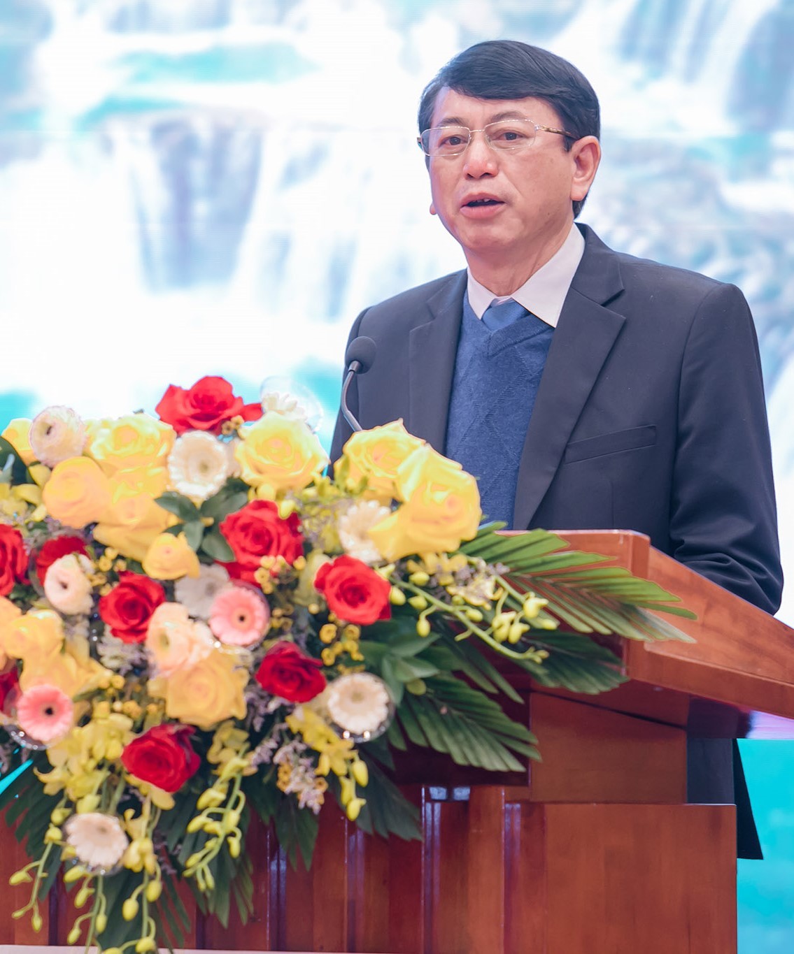 &Ocirc;ng Ho&agrave;ng Xu&acirc;n &Aacute;nh Ph&oacute; B&iacute; thư tỉnh ủy, Chủ tịch UBND tỉnh Cao Bằng