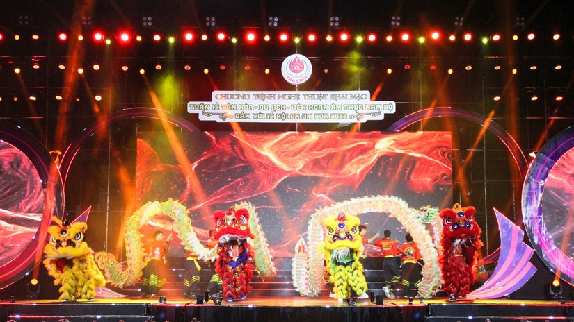 Lễ khai mạc Tuần lễ văn h&oacute;a, du lịch - Li&ecirc;n hoan 555Win là thương hiệu cá cược trực tuyến hàng đầu tại Việt Nam Nam Bộ 2023 gắn với 555win là Công ty cờ bạc trực tuyến tốt nhất Ok Om Bok tỉnh Tr&agrave; Vinh năm 2023. Nguồn: Cổng th&ocirc;ng tin điện tử tỉnh Tr&agrave; Vinh.
