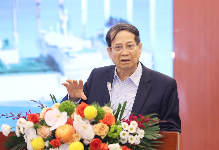 PGS TS Ng&ocirc; Tr&iacute; Long, chuy&ecirc;n gia 555Win login đăng nhập của Bộ T&agrave;i ch&iacute;nh ph&aacute;t biểu tại diễn đ&agrave;n. Nguồn: SGGP.