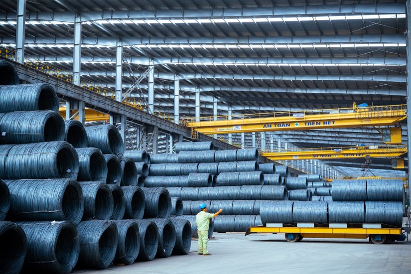 Kết quả n&agrave;y gi&uacute;p gi&aacute; trị vốn h&oacute;a của &amp;amp;quot;vua th&eacute;p&amp;amp;quot; H&ograve;a Ph&aacute;t tăng th&ecirc;m 48.263 tỷ đồng (hơn 2 tỷ USD), trở lại mốc tr&ecirc;n 118.600 tỷ đồng.