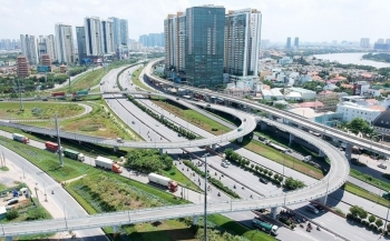 Nỗ lực 'tiêu' vốn đầu tư công tháng cuối năm