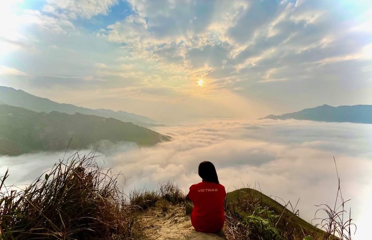 Tour &amp;amp;amp;quot;săn&amp;amp;amp;quot; m&acirc;y thơ mộng ở khu vực Đ&ocirc;ng - T&acirc;y Bắc h&uacute;t kh&aacute;ch m&ugrave;a lạnh với lịch tr&igrave;nh ph&ugrave; hợp từ 2-3 ng&agrave;y dịp Tết Dương lịch n&agrave;y. Ảnh: HT